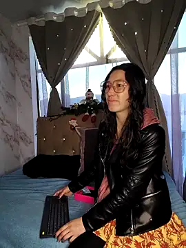 Snapshot of eva_delight_ chatting on 12-15-25, 11:14 eva delight online show from 12-15-25, 11:14