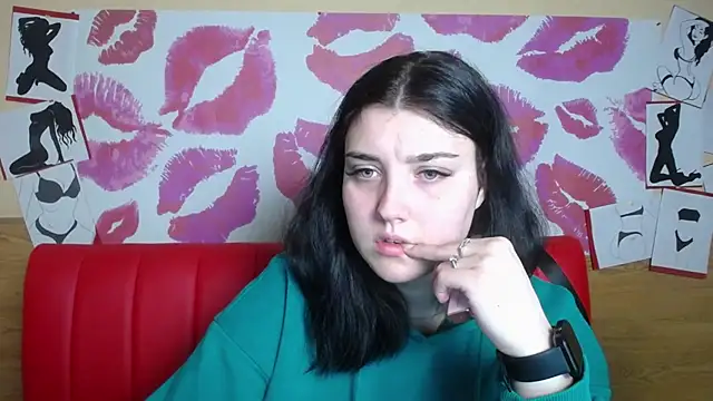 Snapshot of ScarletCargo chatting on 12-15-25, 06:06 ScarletCargo online show from 12-15-25, 06:06