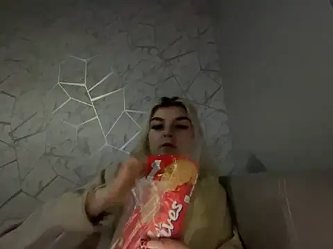 Snapshot of rosie-hipstergal chatting on 11-29-25, 11:19 rosie-hipstergal online show from 11-29-25, 11:19