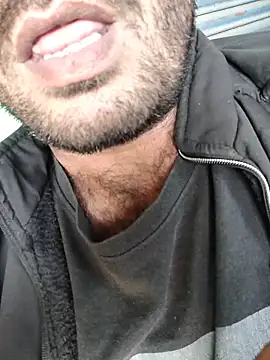 Snapshot of Rajkumarbhaiiii chatting on 11-29-25, 04:15 Rajkumarbhaiiii online show from 11-29-25, 04:15