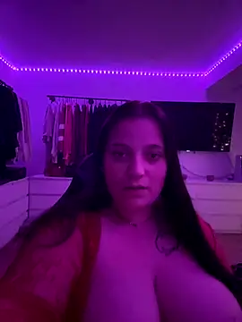 Snapshot of Aksinja05 chatting on 11-09-25, 06:28 Aksinja05 online show from 11-09-25, 06:28