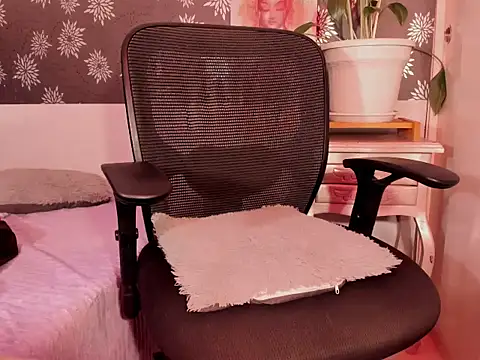 Snapshot of SamaradelaRoux chatting on 11-29-25, 01:19 SamaradelaRoux online show from 11-29-25, 01:19