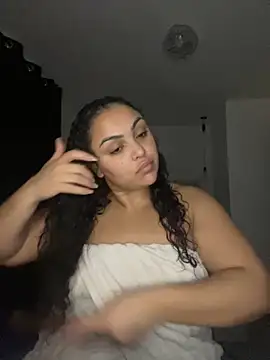 CaramelCarmenxox online show from 12-04-25, 10:18