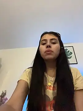 BIJOU SECRET online show from 12-16-25, 04:17