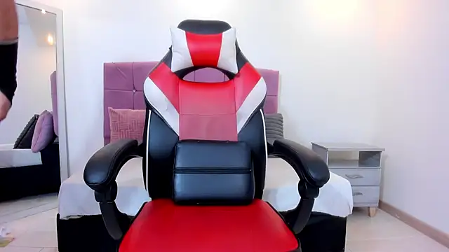 whisper nova online show from 02-05-26, 04:39