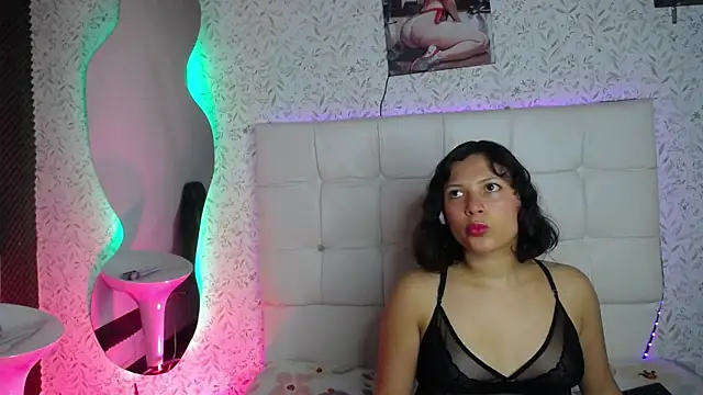 Catleya x online show from 11-17-25, 07:52