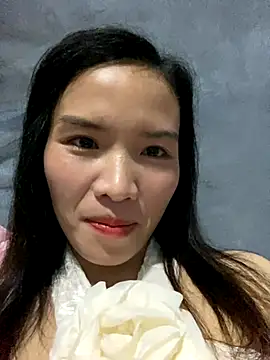 Snapshot of Yunzang chatting on 10-29-25, 12:18 Yunzang online show from 10-29-25, 12:18