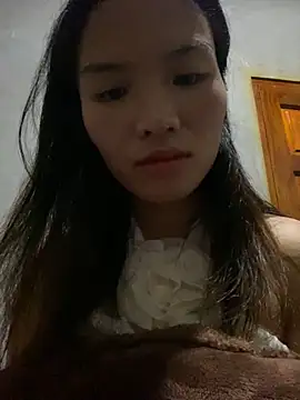 Snapshot of Yunzang chatting on 11-13-25, 10:52 Yunzang online show from 11-13-25, 10:52