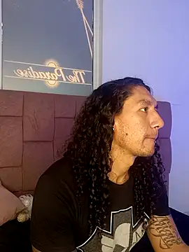 Snapshot of ErosyVenus69 chatting on 11-12-25, 05:35 ErosyVenus69 online show from 11-12-25, 05:35