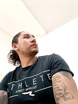 Snapshot of ErosyVenus69 chatting on 11-17-25, 06:03 ErosyVenus69 online show from 11-17-25, 06:03