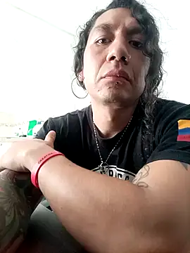 Snapshot of ErosyVenus69 chatting on 12-15-25, 06:23 ErosyVenus69 online show from 12-15-25, 06:23