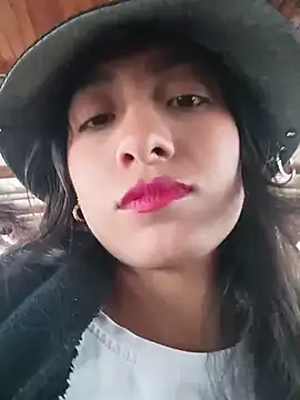 YeseniaRodriguez3 online show from 03-20-26, 12:54