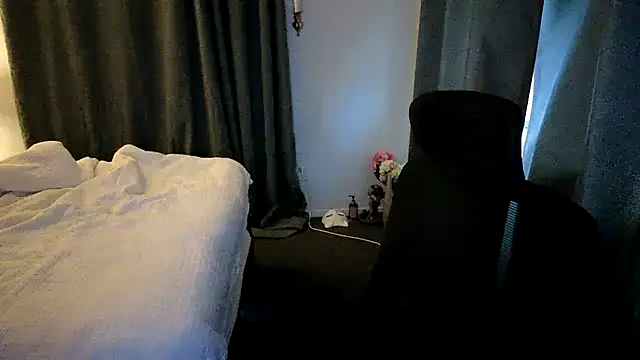 john clarisa online show from 12-21-25, 07:37