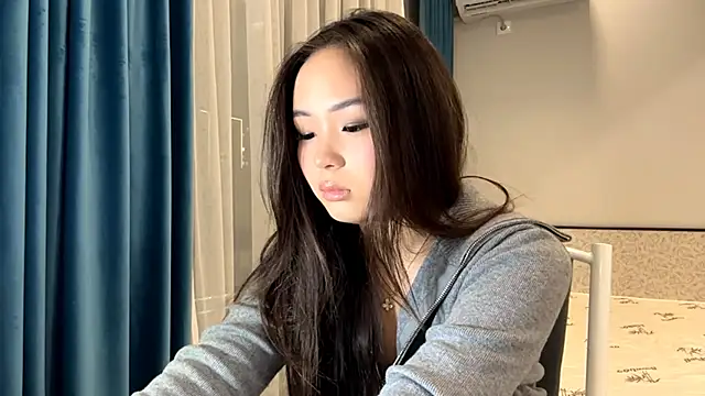 Snapshot of SupremeDividend chatting on 11-08-25, 02:39 SupremeDividend online show from 11-08-25, 02:39