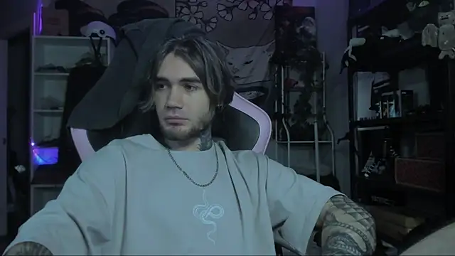 Snapshot of Go_V_Cs chatting on 11-23-25, 10:09 Go V Cs online show from 11-23-25, 10:09