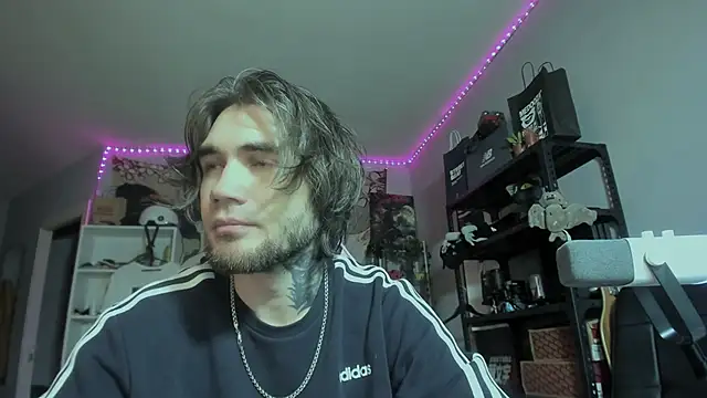 Snapshot of Go_V_Cs chatting on 01-10-26, 12:23 Go V Cs online show from 01-10-26, 12:23