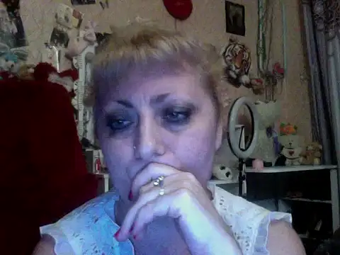 xHot Amazonq online show from 10-26-25, 05:13