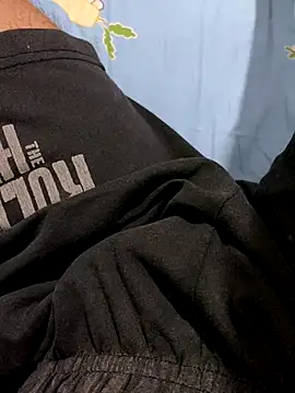 Snapshot of 00000sl chatting on 11-22-25, 03:33 00000sl online show from 11-22-25, 03:33