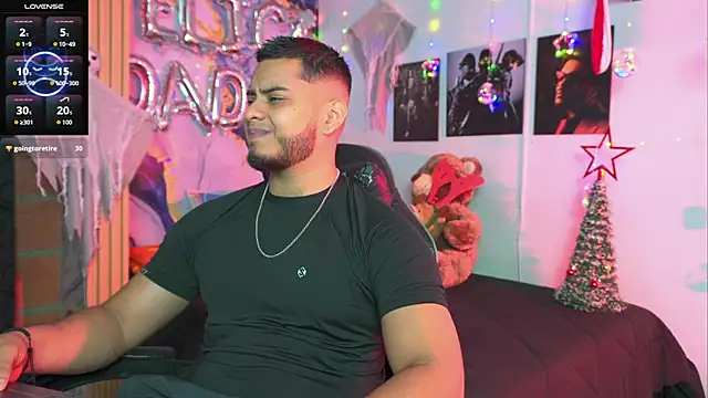 Tiler wolker online show from 12-16-25, 03:44