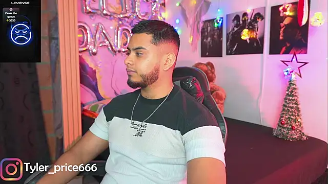 Tiler wolker online show from 12-19-25, 06:31