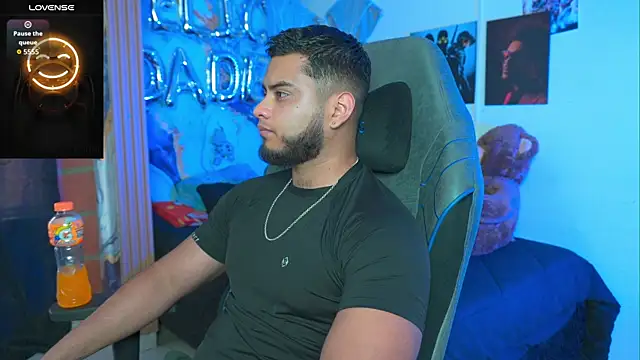 Tiler wolker online show from 04-03-26, 08:51