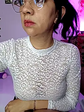 Snapshot of MiaLoren_cg chatting on 11-06-25, 01:17 MiaLoren cg online show from 11-06-25, 01:17