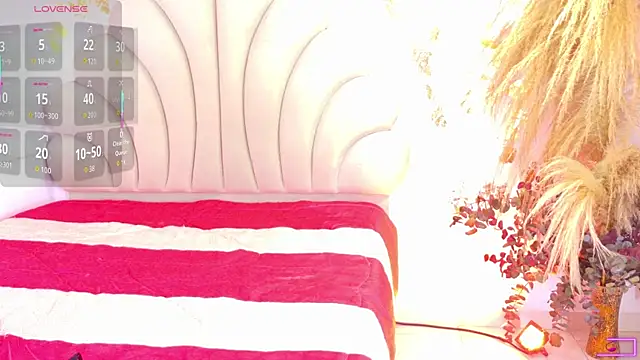 Snapshot of HellemMonet chatting on 11-30-25, 07:51 HellemMonet online show from 11-30-25, 07:51