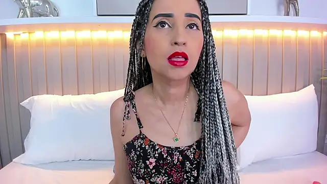 violett rabbit  online show from 11-12-25, 08:30