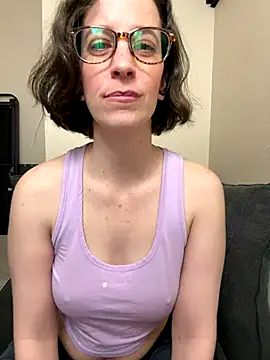 CreamedKitten online show from 12-21-25, 04:36