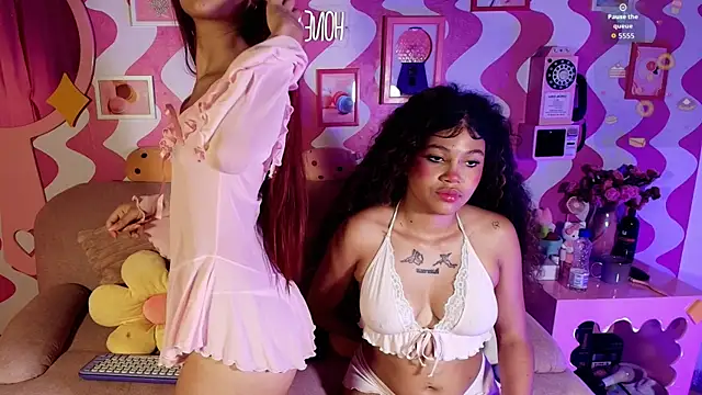 Candygirls xoxo online show from 11-08-25, 03:07