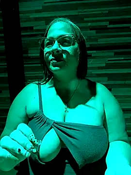 Snapshot of Angie_milf50 chatting on 06-28-26, 04:07 Angie milf50 online show from 06-28-26, 04:07