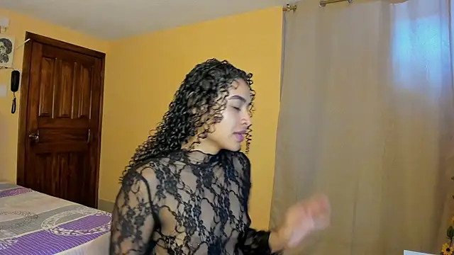 Snapshot of Keniia_rizz chatting on 07-15-26, 07:19 Keniia rizz online show from 07-15-26, 07:19