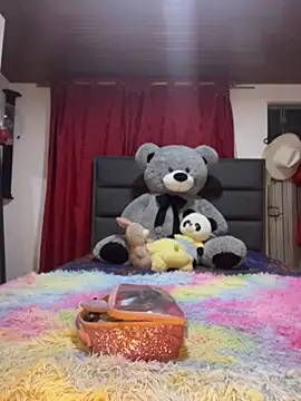 Im Saraaaa online show from 04-14-26, 02:28