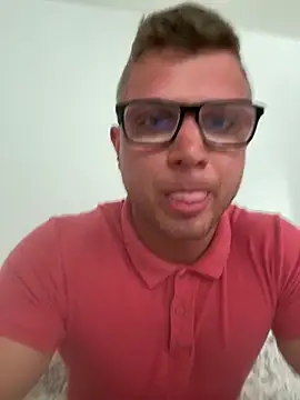 PolishBoy1995 online show from 06-18-26, 03:16