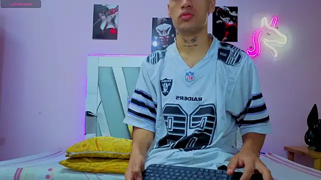 Love two online show from 11-02-25, 10:28