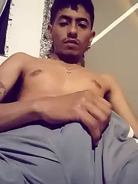 SkinniYamo online show from 03-06-26, 05:04