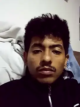 SkinniYamo online show from 04-14-26, 05:13