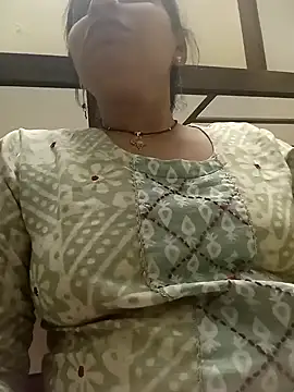 Snapshot of HayatKapoor chatting on 11-28-25, 03:25 HayatKapoor online show from 11-28-25, 03:25