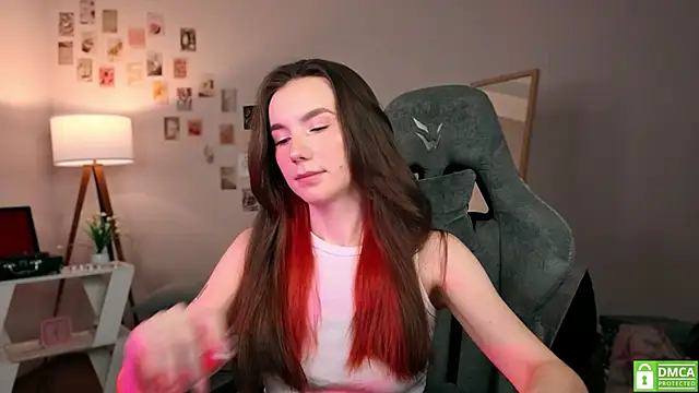 Snapshot of yourfrenchteacher chatting on 11-05-25, 04:34 yourfrenchteacher online show from 11-05-25, 04:34