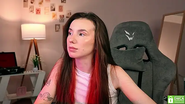 Snapshot of yourfrenchteacher chatting on 11-07-25, 05:18 yourfrenchteacher online show from 11-07-25, 05:18