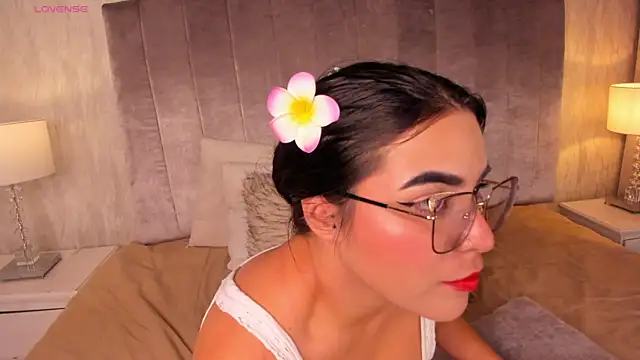 Melanie hillz online show from 05-21-26, 12:06