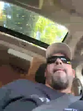 Snapshot of Tincho1051 chatting on 04-30-26, 07:31 Tincho1051 online show from 04-30-26, 07:31