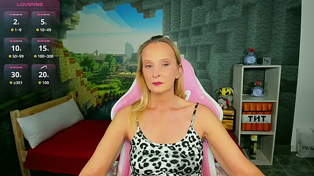 Snapshot of ScarlettPalmer chatting on 11-21-25, 10:03 ScarlettPalmer online show from 11-21-25, 10:03