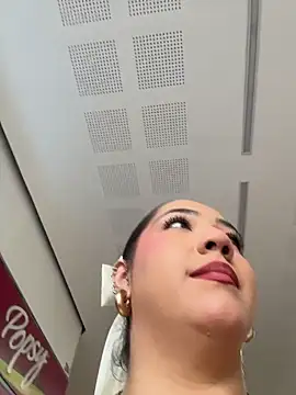 Hannahpradaa  online show from 11-24-25, 08:52