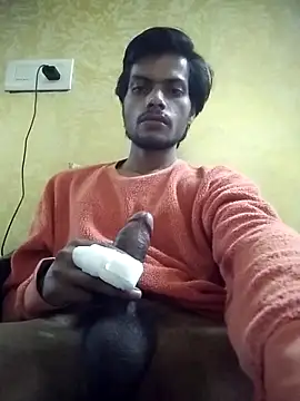 Snapshot of Luckysucks chatting on 11-15-25, 07:32 Luckysucks online show from 11-15-25, 07:32