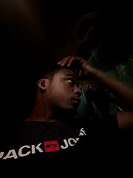 Snapshot of negrinho5 chatting on 11-03-25, 08:43 negrinho5 online show from 11-03-25, 08:43