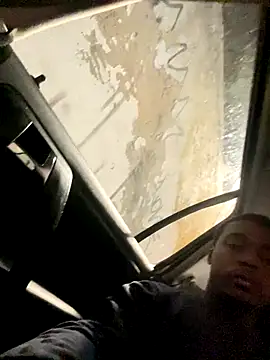 Snapshot of negrinho5 chatting on 11-06-25, 11:48 negrinho5 online show from 11-06-25, 11:48