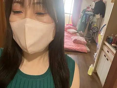 Snapshot of hitomi_desu chatting on 11-16-25, 03:01 hitomi desu online show from 11-16-25, 03:01