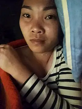 Snapshot of Lovebaby-love chatting on 12-02-25, 02:56 Lovebaby-love online show from 12-02-25, 02:56