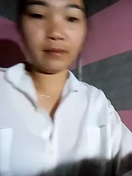 Snapshot of Lovebaby-love chatting on 12-15-25, 08:57 Lovebaby-love online show from 12-15-25, 08:57